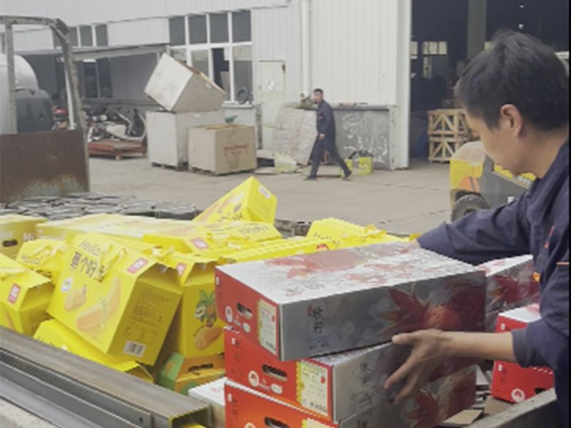 英大(dà)重工(gōng)輸送機(jī)工(gōng)廠(chǎng)中秋送溫暖，匠(jiàng)心傳承與員(yuán)工(gōng)關懷同行(xíng)